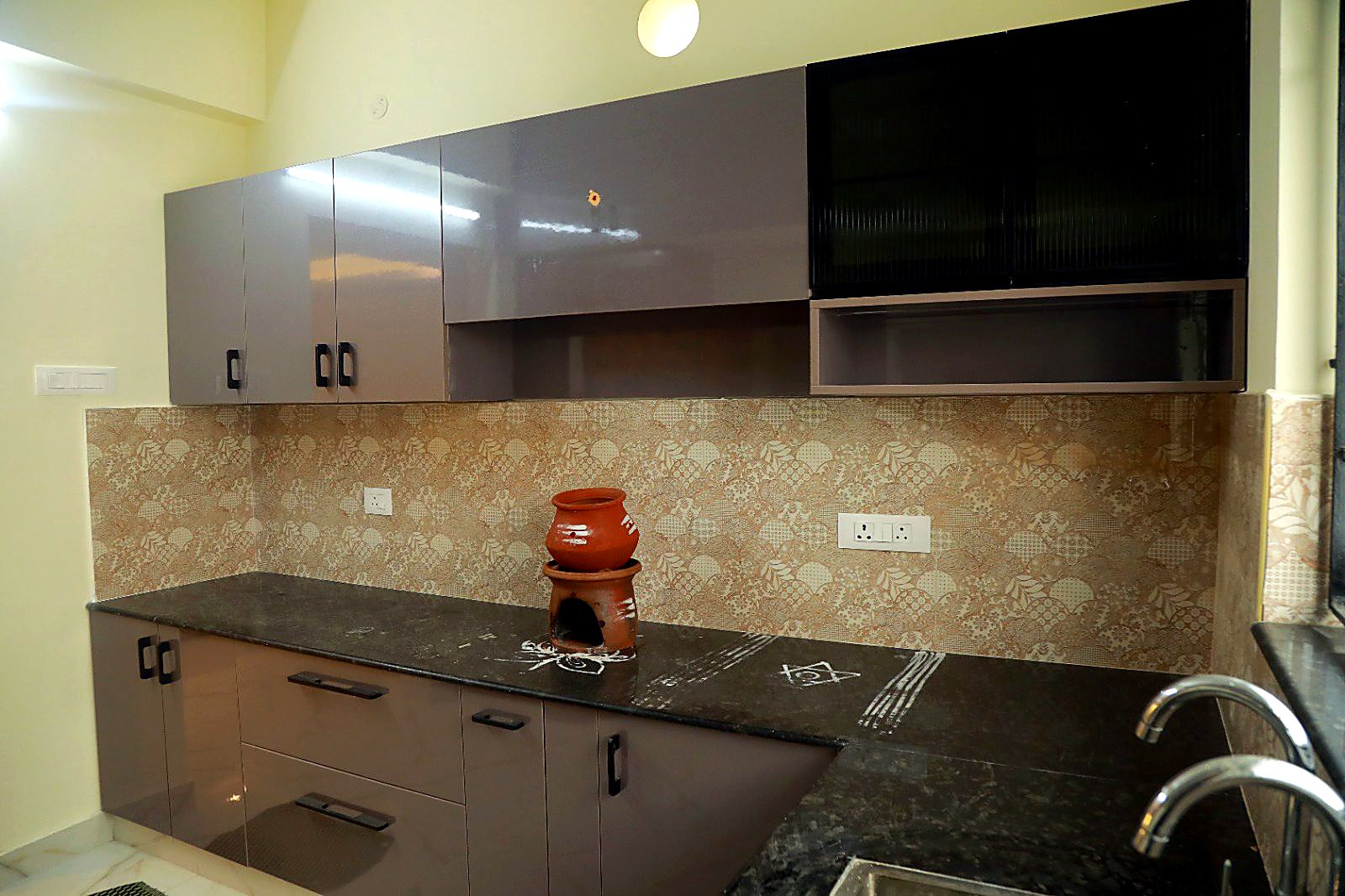 Modular kitchen with granite counter